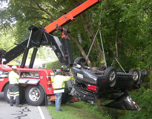 Car Wreck Recovery & Towing